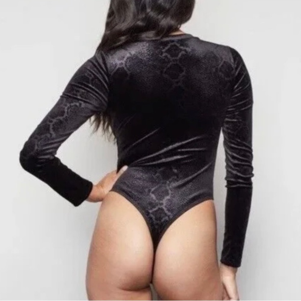 NWT Good American Snake Burnout Velvet Bodysuit size - 4 equivalent to XL - Picture 5 of 8